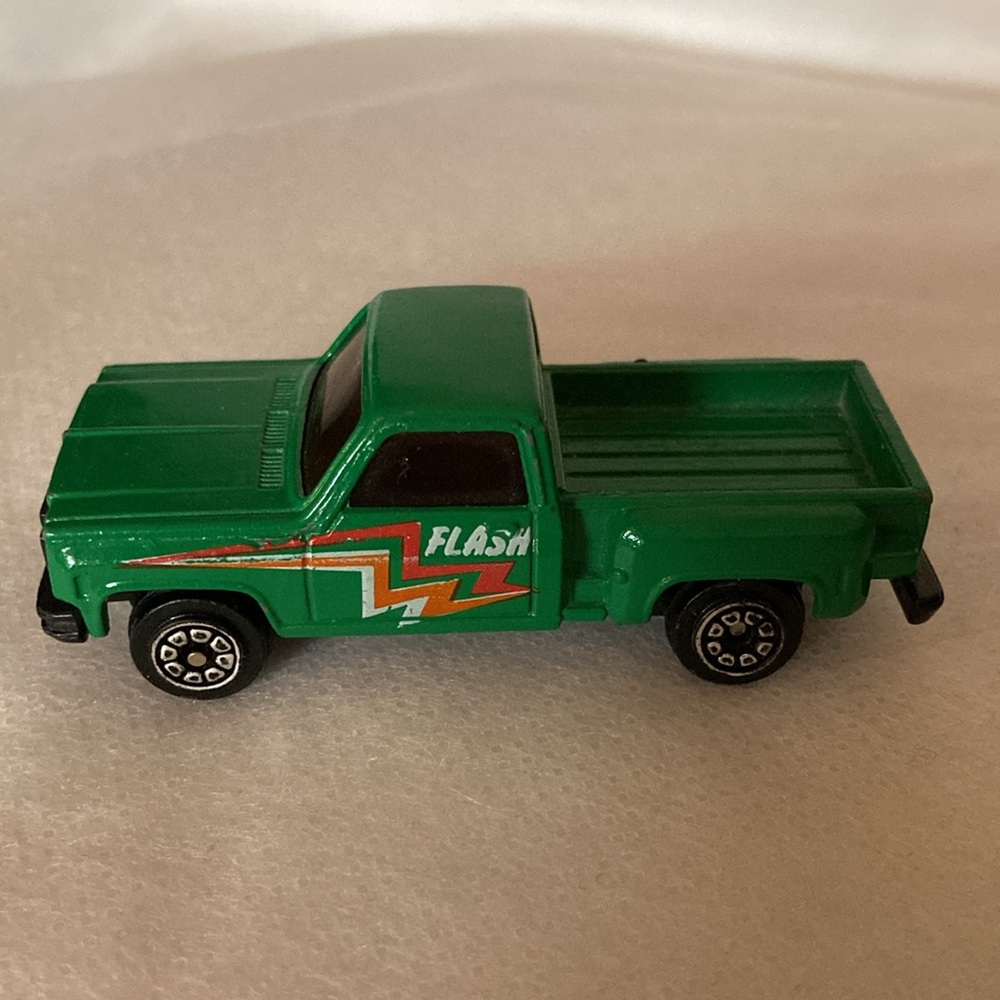 Unbranded Vintage Green 1980's Chevrolet Flash Side Step Die Cast Pickup Truck